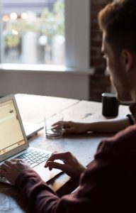 Verification d&rsquo;antecedents avant embauche : ce qu&rsquo;un employeur peut faire legalement en France en 2026